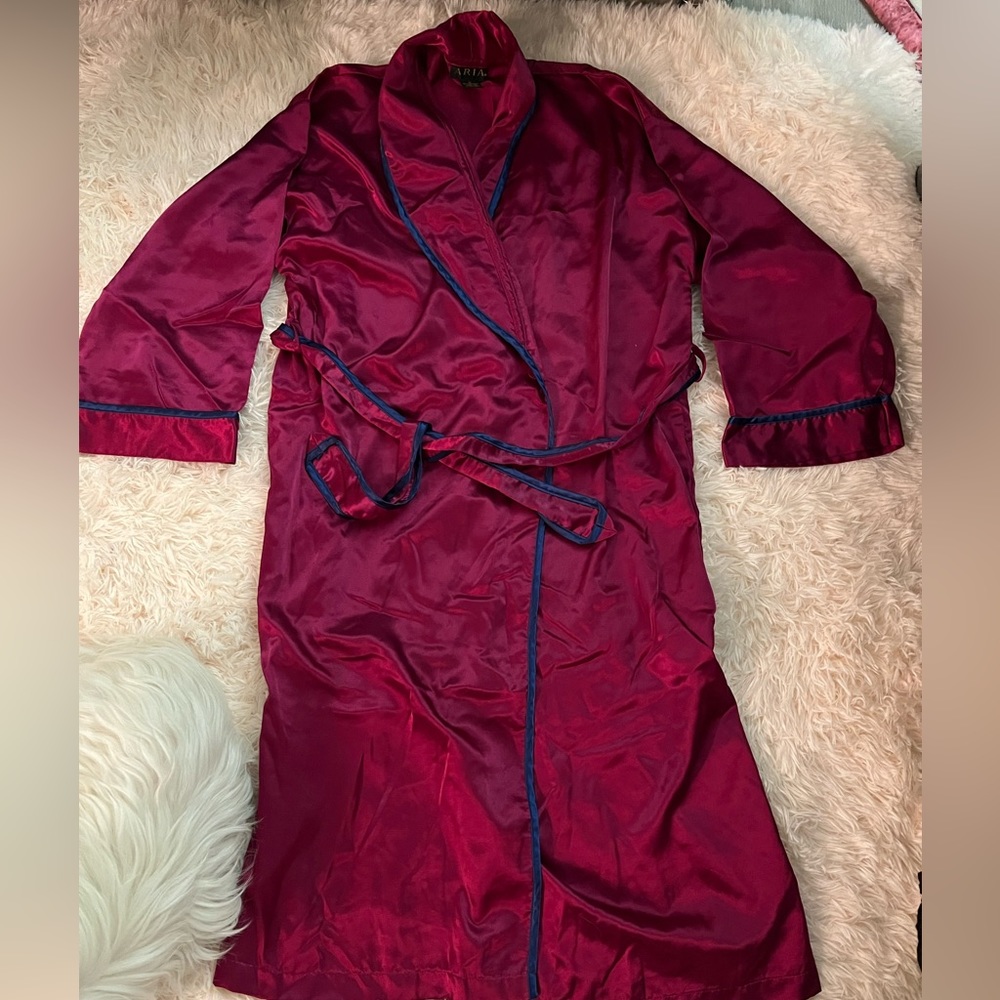 NEW robe